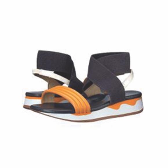 donald pliner navy sandals
